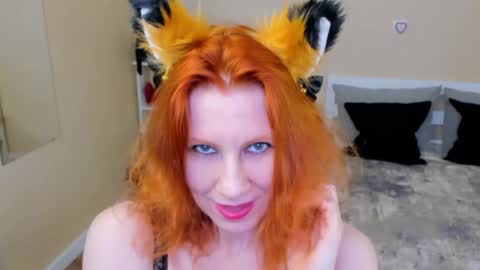 Snapshot of seductive_foxy_ chatting on 02/12/26, 11:00 seductive_foxy_ online show from 02/12/26, 11:00