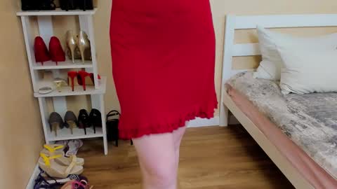 Snapshot of seductive_foxy_ chatting on 03/16/26, 12:27 seductive_foxy_ online show from 03/16/26, 12:27