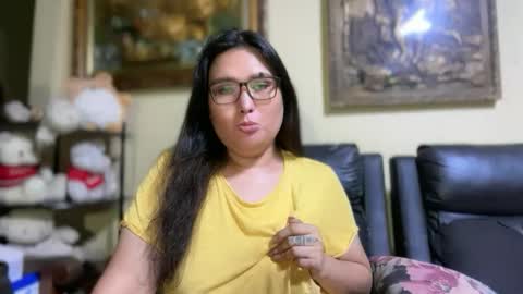 Snapshot of seductive_housewife chatting on 04/09/26, 02:22 seductive_housewife online show from 04/09/26, 02:22