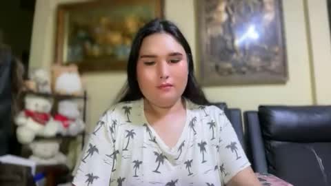 Snapshot of seductive_housewife chatting on 04/13/26, 02:00 seductive_housewife online show from 04/13/26, 02:00