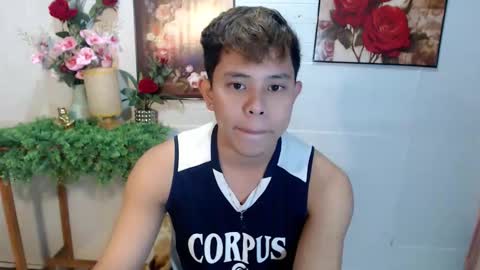 Snapshot of seductive_maxxx chatting on 05/10/26, 06:24 Max online show from 05/10/26, 06:24