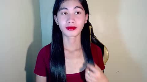 Snapshot of seductive_monicaxxx chatting on 02/15/25, 10:44 NIK online show from 02/15/25, 10:44