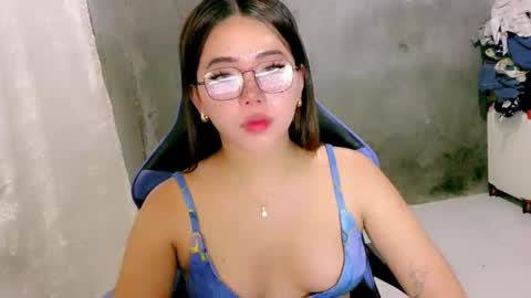 Snapshot of seductive_paulaxx chatting on 03/18/26, 06:33 pau online show from 03/18/26, 06:33