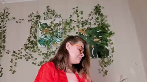 seductive_she_wolf online show from 11/11/25, 05:57