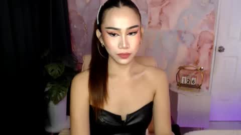 Snapshot of seductive_vana chatting on 03/26/26, 01:33 Vanessa online show from 03/26/26, 01:33