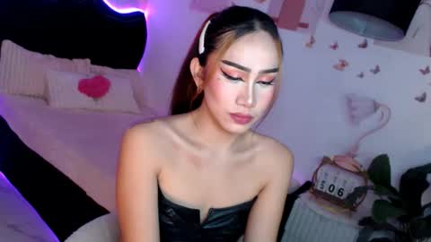 Snapshot of seductive_vana chatting on 04/06/26, 03:57 Vanessa online show from 04/06/26, 03:57