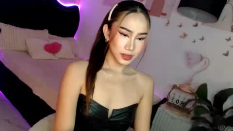 Snapshot of seductive_vana chatting on 04/07/26, 05:24 Vanessa online show from 04/07/26, 05:24