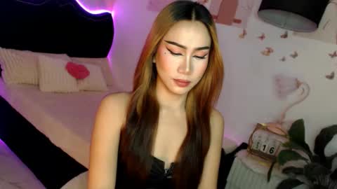 Snapshot of seductive_vana chatting on 04/16/26, 01:06 Vanessa online show from 04/16/26, 01:06