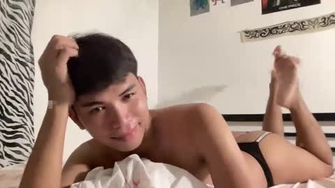 Snapshot of seductive_william chatting on 02/27/25, 04:10 William online show from 02/27/25, 04:10