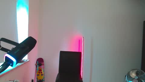 May online show from 09/20/25, 11:22