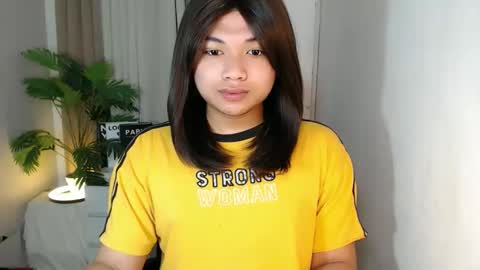 Snapshot of seductivedeluxe69 chatting on 03/03/26, 02:18 Deluxe online show from 03/03/26, 02:18