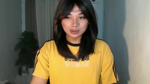 Snapshot of seductivedeluxe69 chatting on 04/29/26, 10:49 Deluxe online show from 04/29/26, 10:49