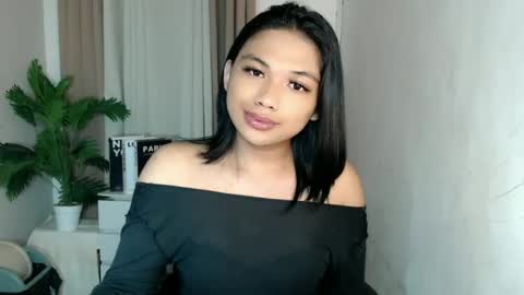 Snapshot of seductivedeluxe69 chatting on 07/28/26, 06:20 Deluxe online show from 07/28/26, 06:20