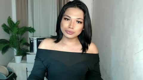 Snapshot of seductivedeluxe69 chatting on 07/28/26, 07:39 Deluxe online show from 07/28/26, 07:39