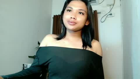 Snapshot of seductivedeluxe69 chatting on 08/03/26, 07:28 Deluxe online show from 08/03/26, 07:28