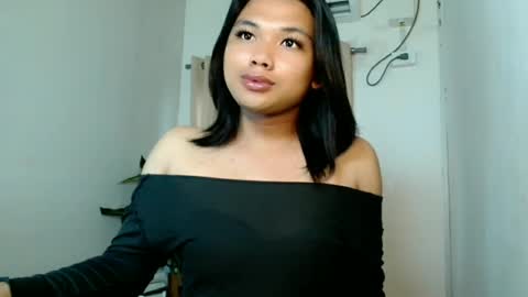 Snapshot of seductivedeluxe69 chatting on 08/06/26, 07:32 Deluxe online show from 08/06/26, 07:32