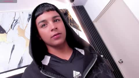 Snapshot of seductivo_jr chatting on 12/05/25, 04:32 seductivo online show from 12/05/25, 04:32