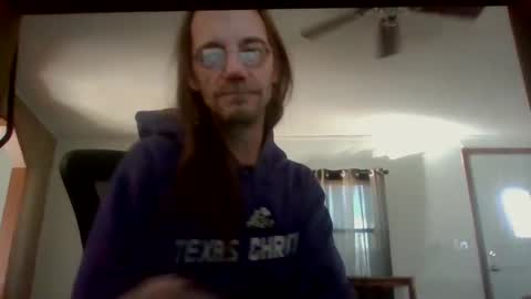 Snapshot of seeaaronscock chatting on 01/28/25, 04:08 Aaron Guitar online show from 01/28/25, 04:08