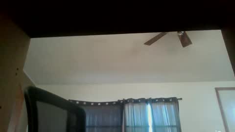 Snapshot of seeaaronscock chatting on 02/16/25, 02:32 Aaron Guitar online show from 02/16/25, 02:32
