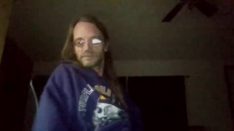 Snapshot of seeaaronscock chatting on 11/06/25, 09:10 Aaron Guitar online show from 11/06/25, 09:10