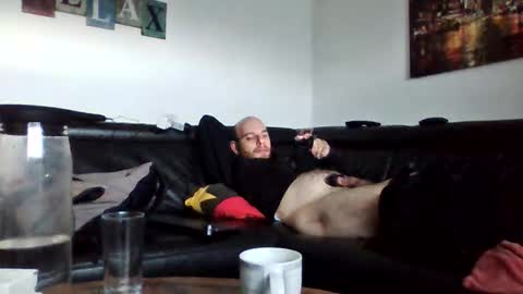 Snapshot of seeebi chatting on 09/27/25, 07:46 Sebastian online show from 09/27/25, 07:46