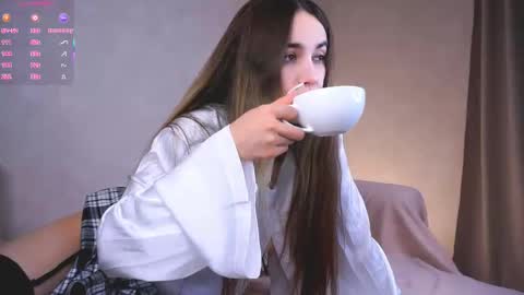 Slavia online show from 10/20/25, 04:40