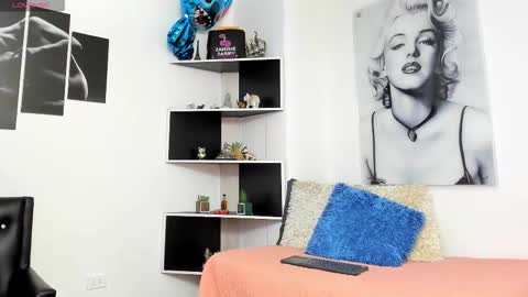 Snapshot of seelena_f chatting on 11/04/25, 10:36 seelena_f online show from 11/04/25, 10:36