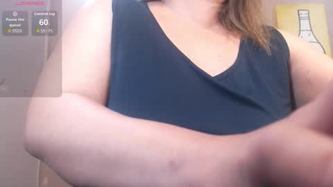 Snapshot of seeyou2morrow chatting on 02/13/26, 03:41 seeyou2morrow online show from 02/13/26, 03:41