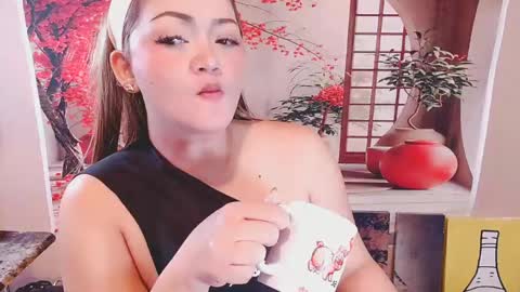Snapshot of seeyou2morrow chatting on 05/22/26, 10:15 seeyou2morrow online show from 05/22/26, 10:15