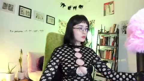 Snapshot of segismunda chatting on 07/14/26, 11:21 Luciana online show from 07/14/26, 11:21