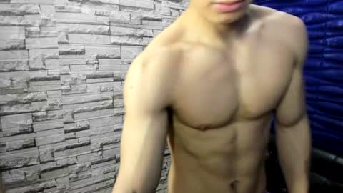 Snapshot of seigfried0 chatting on 06/18/26, 12:33 Seigfried online show from 06/18/26, 12:33