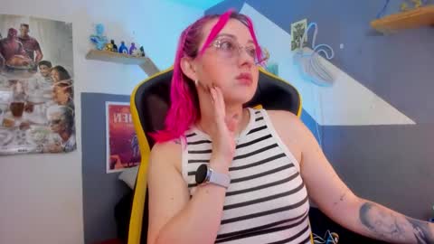 Snapshot of sejmet_5 chatting on 12/03/25, 02:37 Yeyis online show from 12/03/25, 02:37