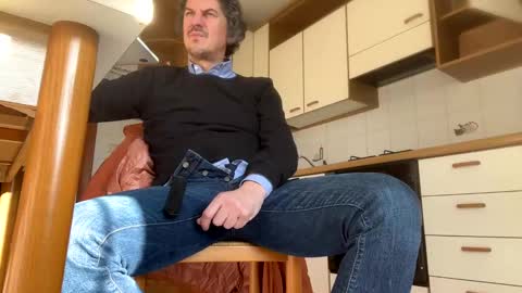 Grade2 online show from 01/29/25, 01:49