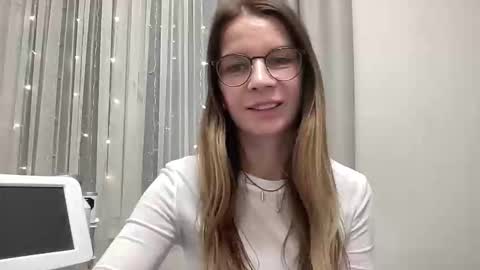 Snapshot of selamiyaa chatting on 04/08/26, 02:28 selamiyaa online show from 04/08/26, 02:28