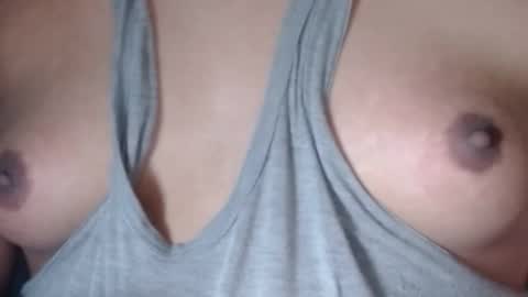 Snapshot of selda_ chatting on 11/19/25, 11:32 Selda online show from 11/19/25, 11:32