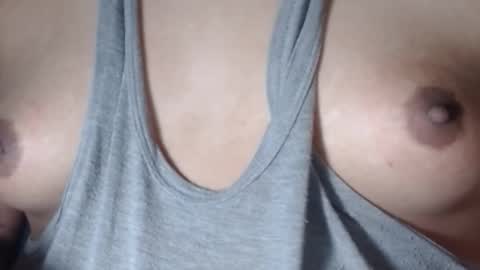 Snapshot of selda_ chatting on 11/22/25, 12:20 Selda online show from 11/22/25, 12:20