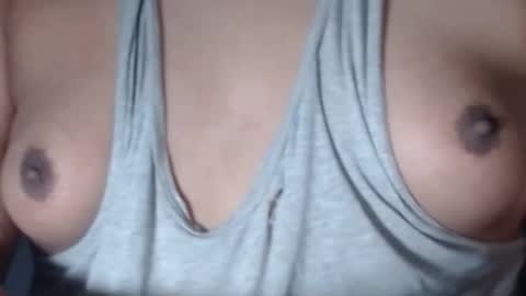 Snapshot of selda_ chatting on 11/25/25, 11:43 Selda online show from 11/25/25, 11:43