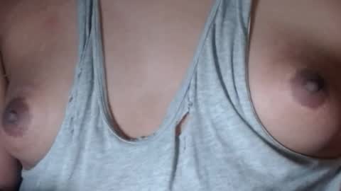 Snapshot of selda_ chatting on 02/11/26, 12:32 Selda online show from 02/11/26, 12:32