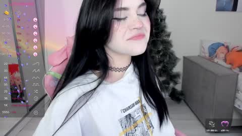 Snapshot of selena___cute chatting on 12/30/24, 05:26 Selena  online show from 12/30/24, 05:26