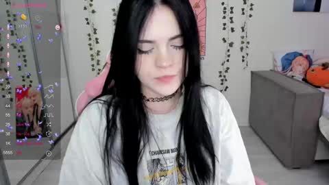 Snapshot of selena___cute chatting on 02/10/25, 05:03 Selena  online show from 02/10/25, 05:03