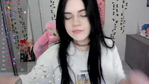 Snapshot of selena___cute chatting on 02/11/25, 05:05 Selena  online show from 02/11/25, 05:05