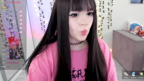 Snapshot of selena___cute chatting on 02/26/25, 10:04 Selena  online show from 02/26/25, 10:04