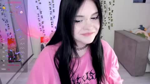 Snapshot of selena___cute chatting on 02/27/25, 05:13 Selena  online show from 02/27/25, 05:13