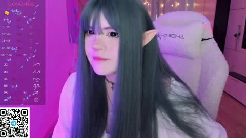 Snapshot of selena___cute chatting on 03/23/26, 05:33 Selena online show from 03/23/26, 05:33