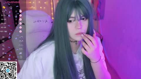 Snapshot of selena___cute chatting on 03/26/26, 05:35 Selena online show from 03/26/26, 05:35