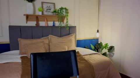 Call me S E L E N A   online show from 03/30/26, 07:04