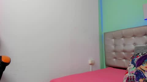 Selena online show from 01/26/25, 03:59