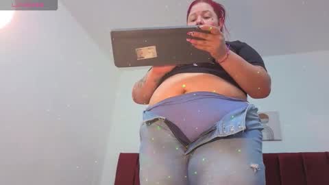 Selena online show from 10/05/25, 12:47