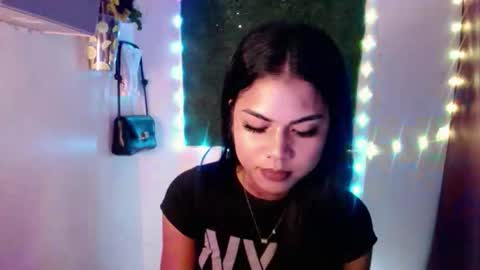 Snapshot of selena_fox2000 chatting on 04/21/26, 01:42 selena_fox2000 online show from 04/21/26, 01:42
