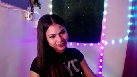 Snapshot of selena_fox2000 chatting on 04/21/26, 05:03 selena_fox2000 online show from 04/21/26, 05:03